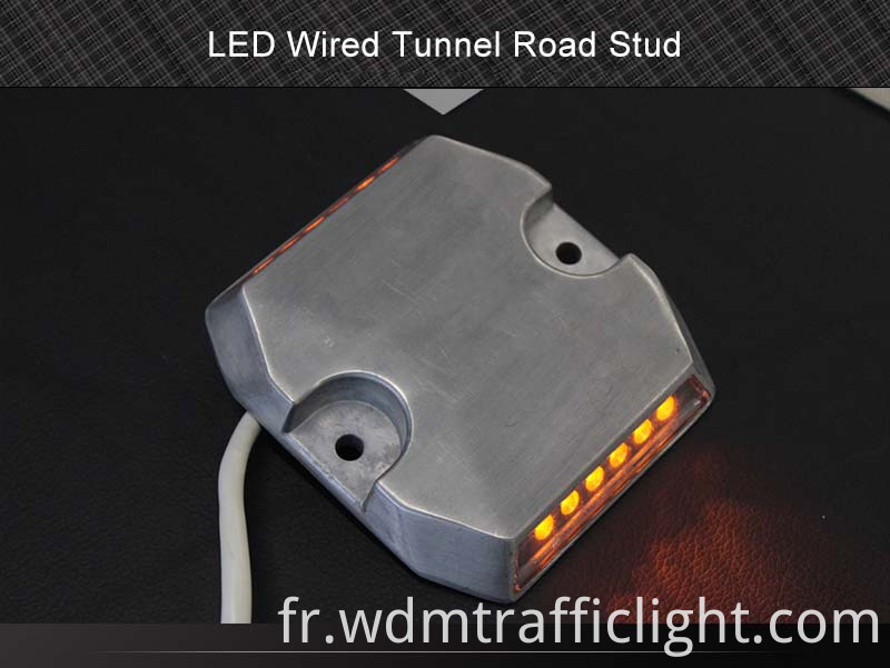 goujon de route en aluminium câblé-4 wired aluminum road stud-4
